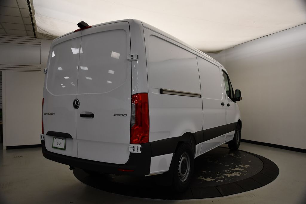 2025 Mercedes-Benz Sprinter 2500 6