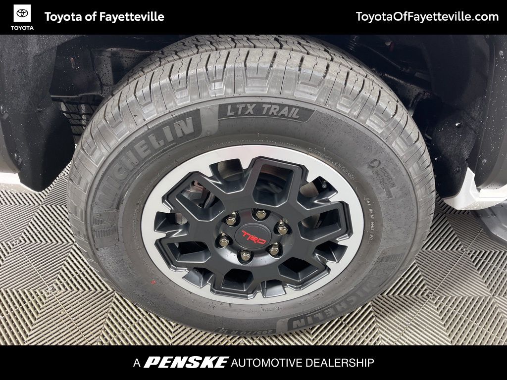Thumbnail: 2025 Toyota 4Runner - 14