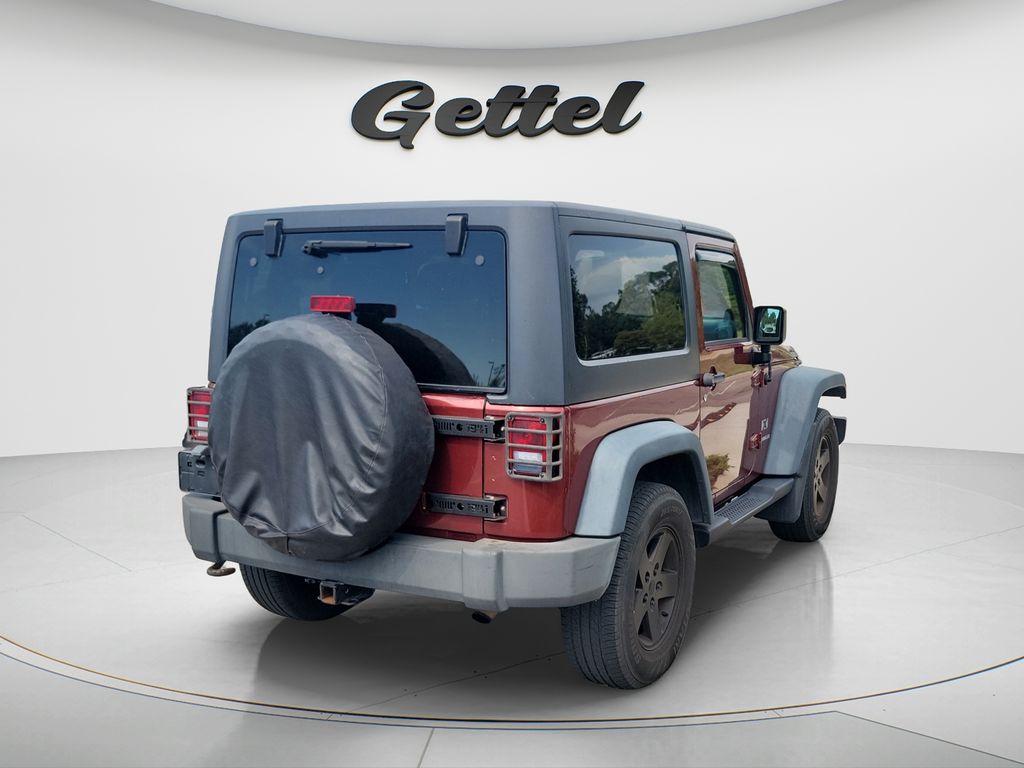 Used 2009 Red Jeep X image 3