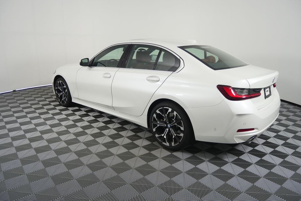 Thumbnail: 2025 BMW 3 Series - 5