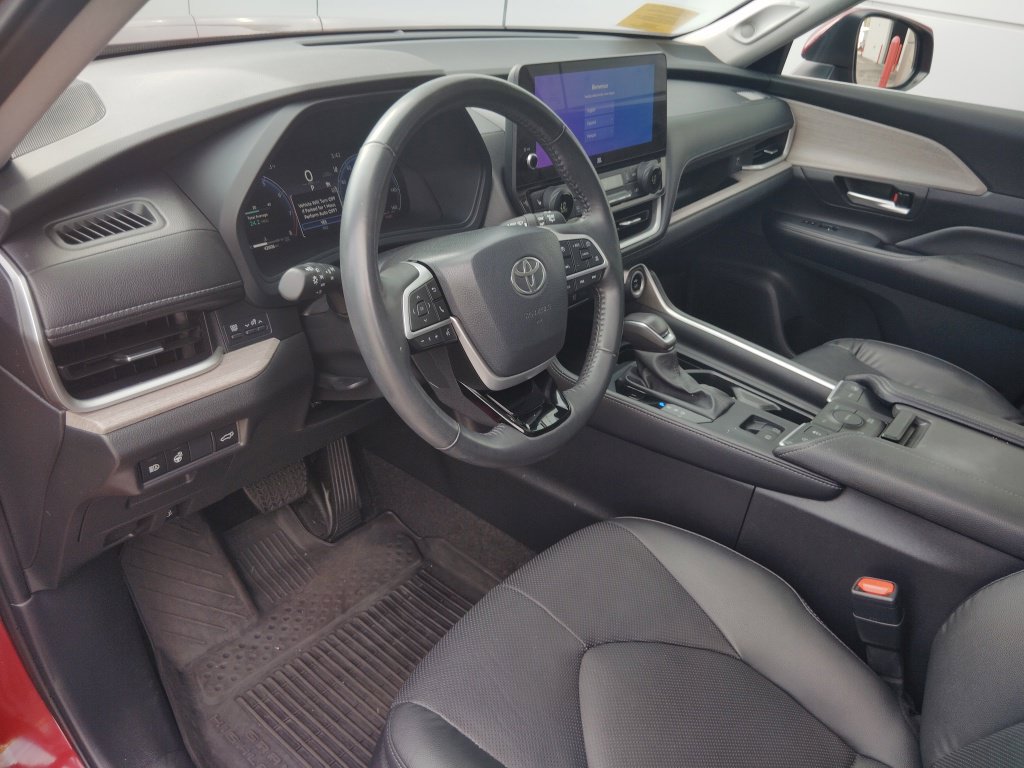 Used 2024 Toyota Grand Highlander SUV