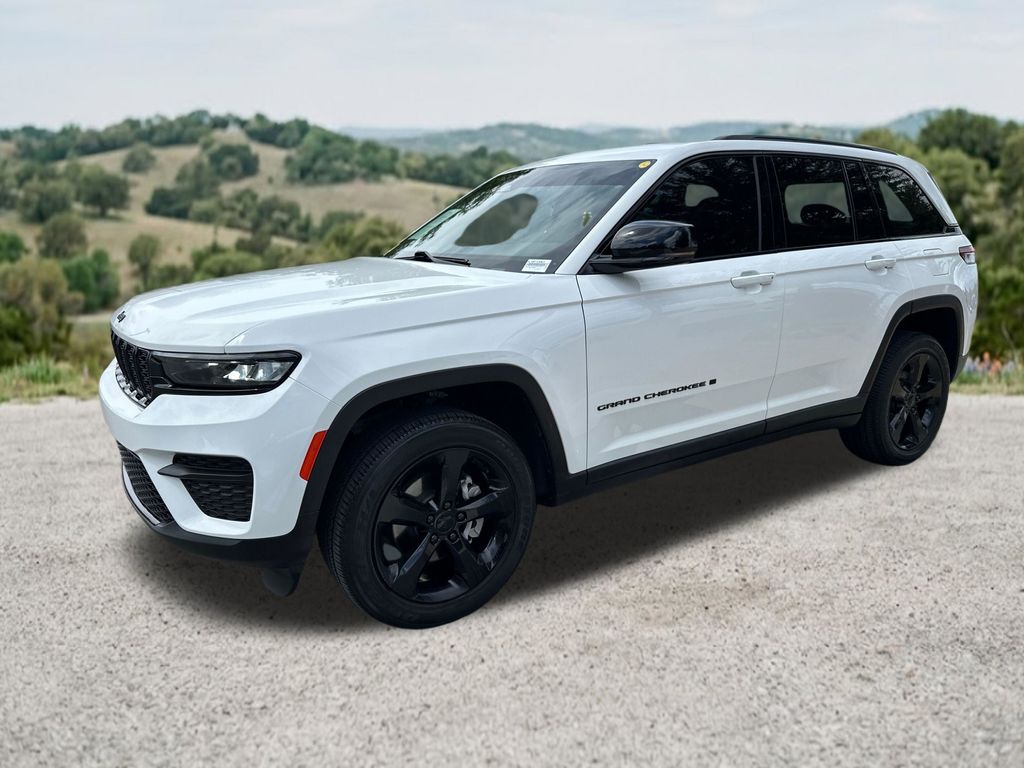 Used Car 2023 Jeep Grand Cherokee  Altitude For Sale Under $30,000 In Austin, Texas