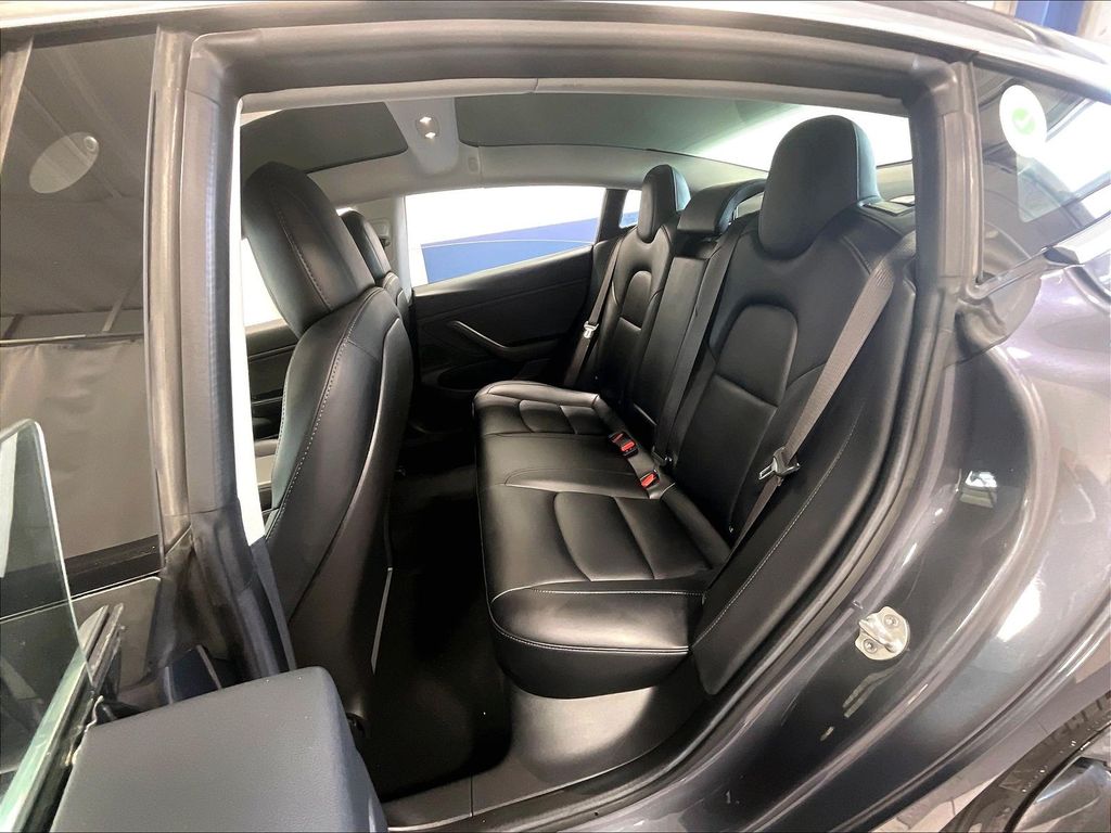 2018 Tesla Model 3 — photo 15
