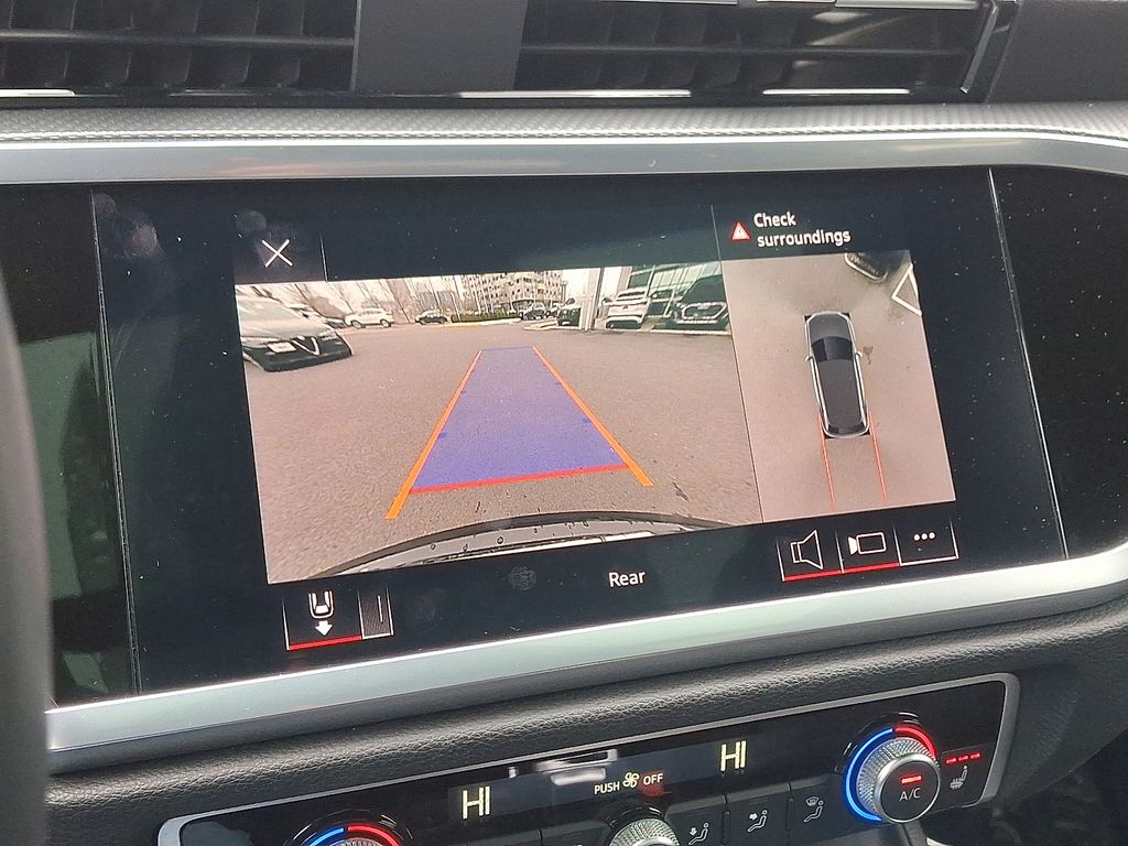 Thumbnail: 2022 Audi Q3 - 18