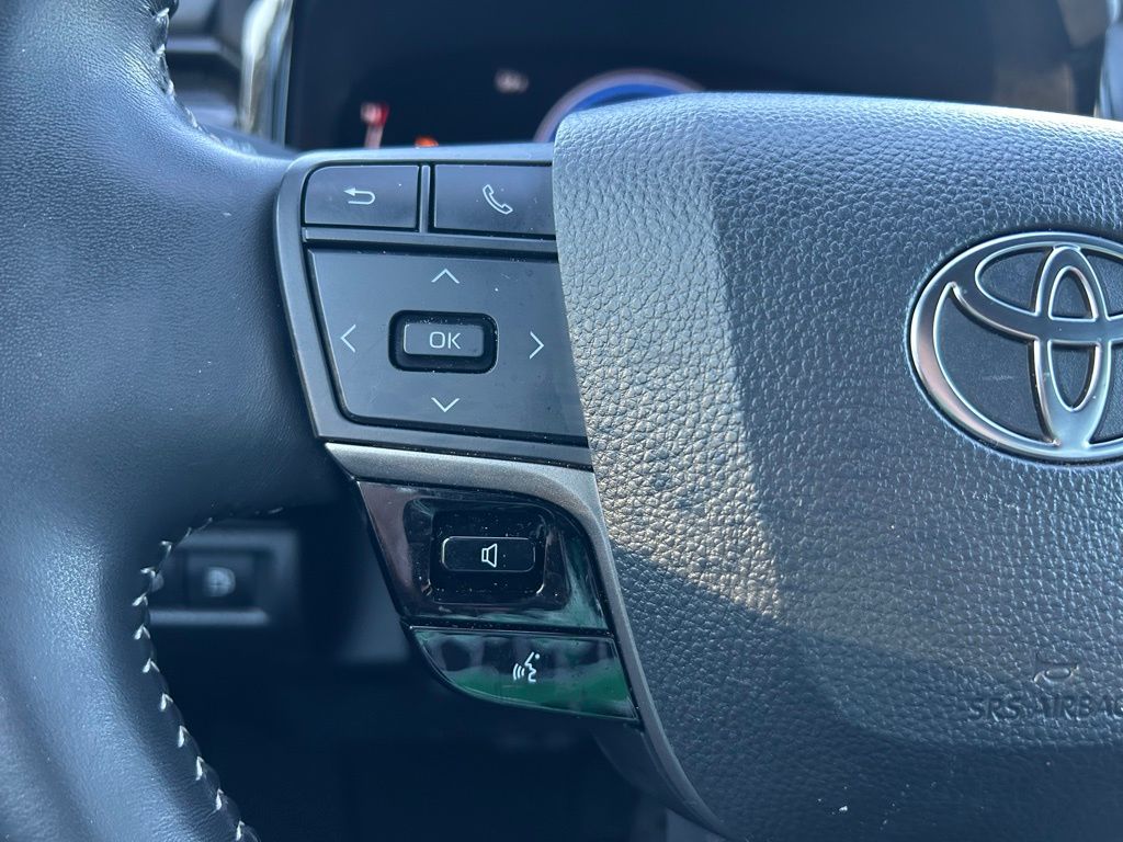 Thumbnail: 2025 Toyota Camry - 20