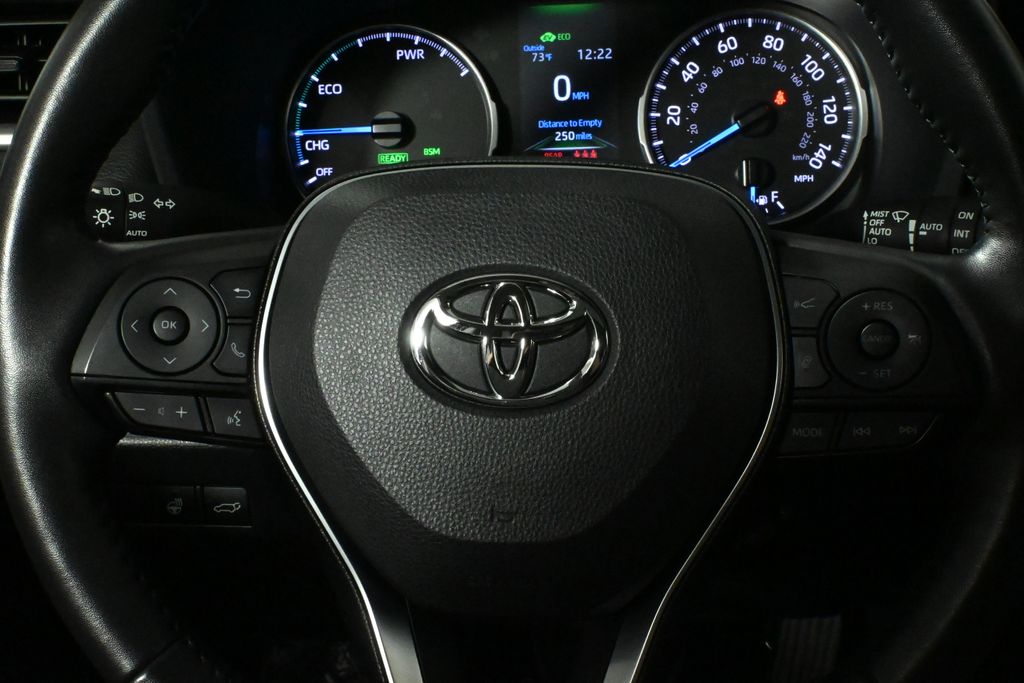 Thumbnail: 2022 Toyota RAV4 - 20
