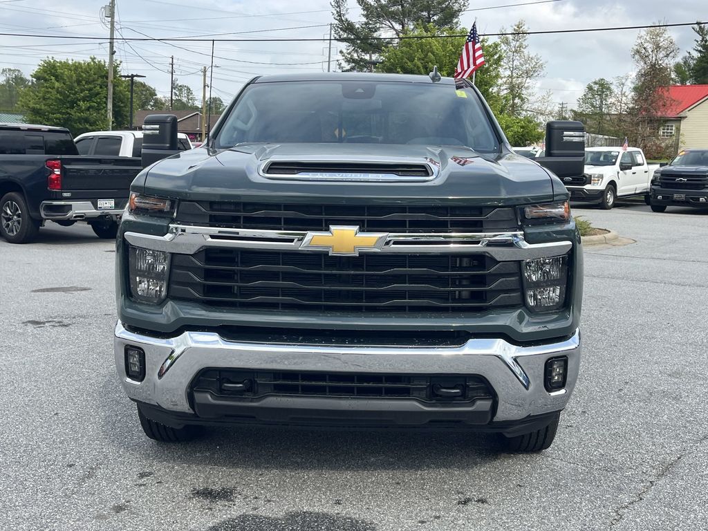 2025 Chevrolet Silverado 2500HD LT photo