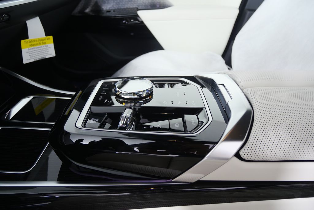 Thumbnail: 2026 BMW 7 Series - 23