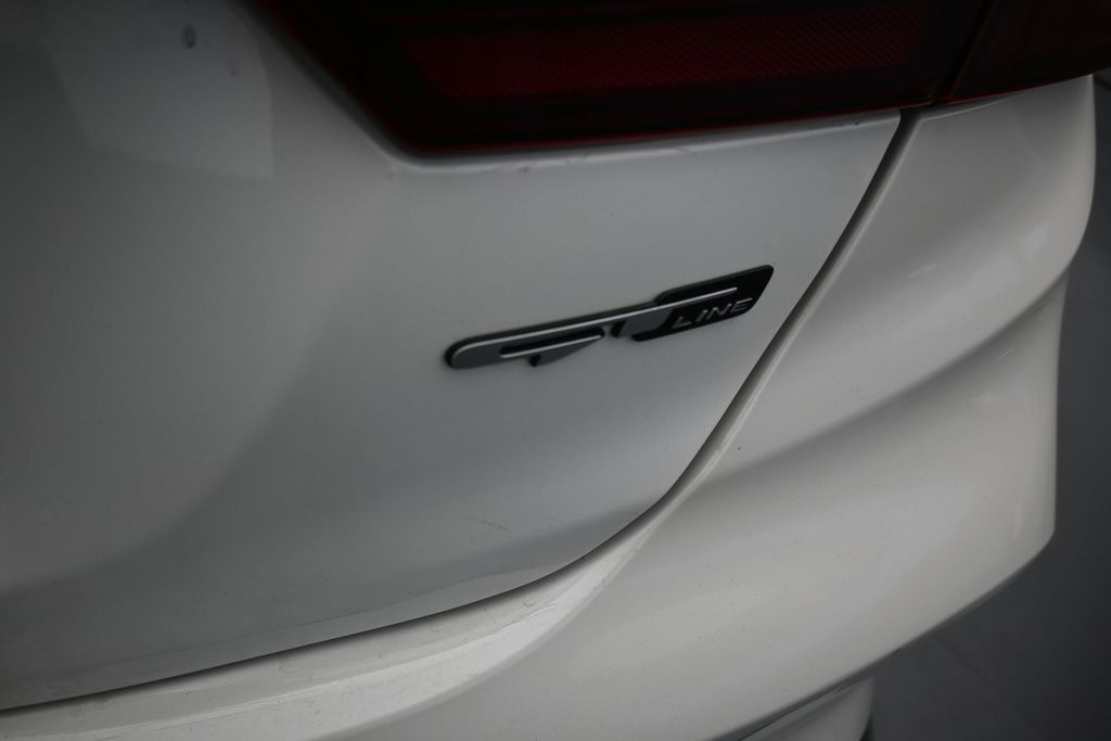 Used 2024 Snow White Pearl Kia GT-Line image 43
