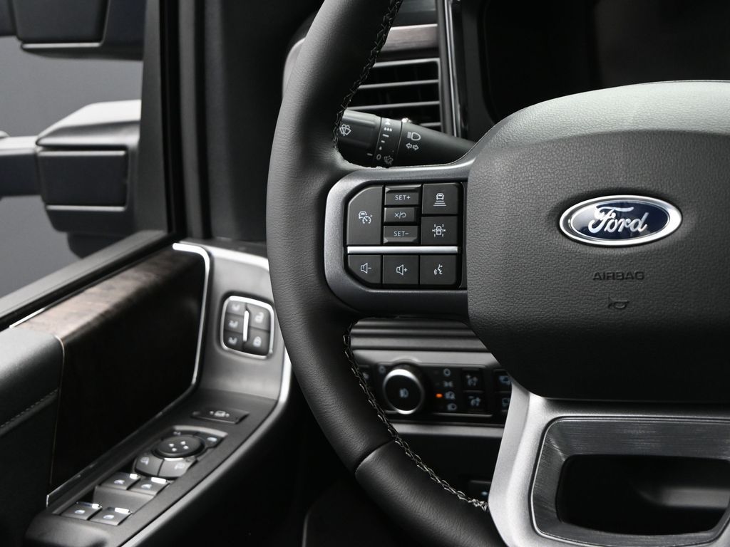 2026 Ford F-350 Lariat photo 25