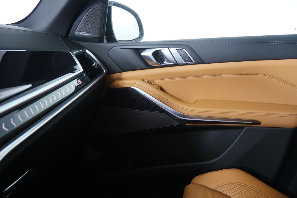 Thumbnail: 2026 BMW X5 - 22