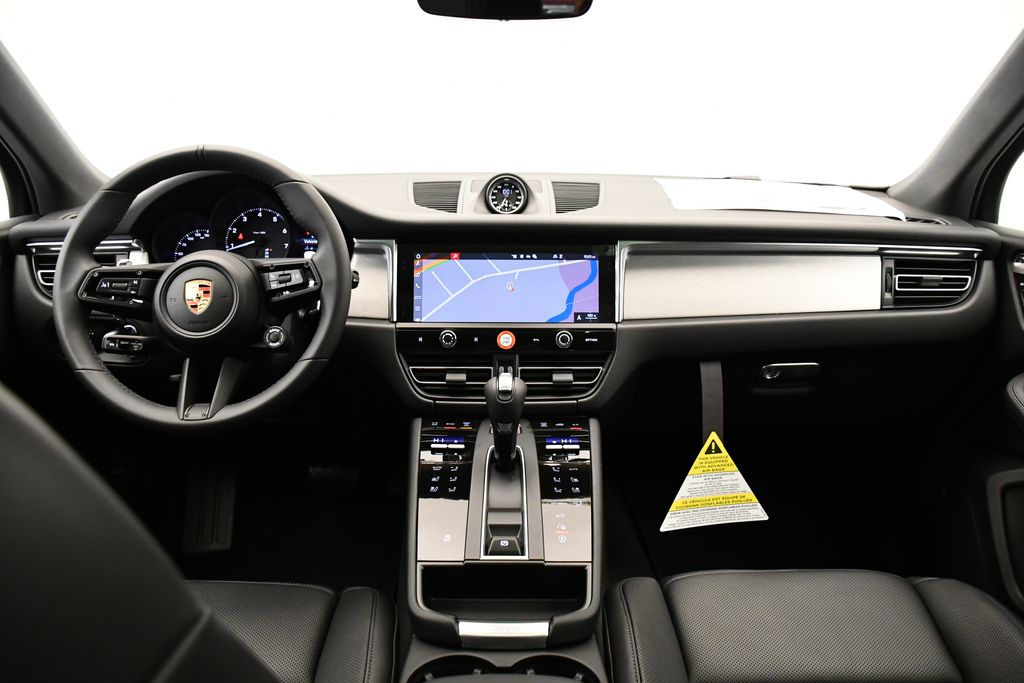 Thumbnail: 2026 Porsche Macan - 23