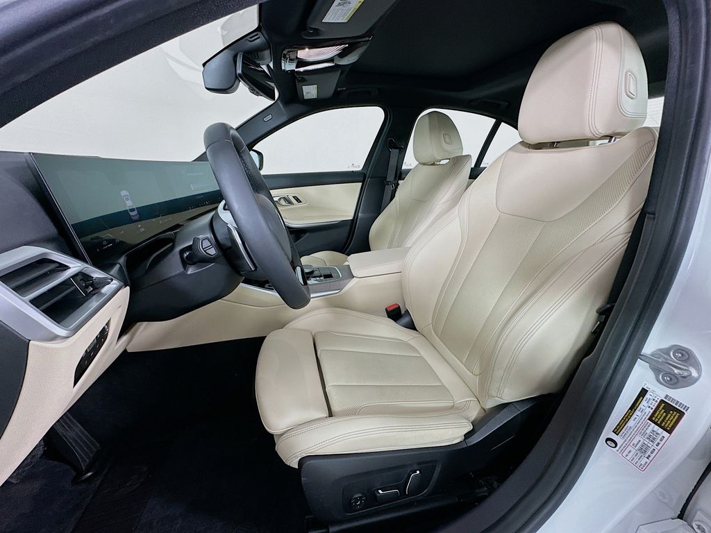 Thumbnail: 2025 BMW 3 Series - 21