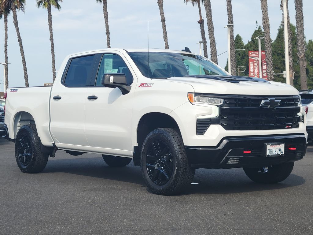 Summit White 2026 Chevrolet Silverado 1500 Pickup Truck Four-Wheel Drive Automatic