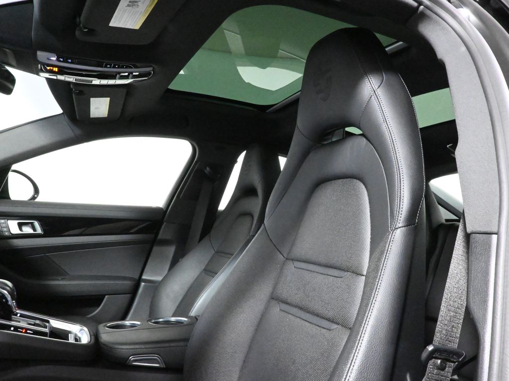 2022 Porsche Panamera Platinum 16