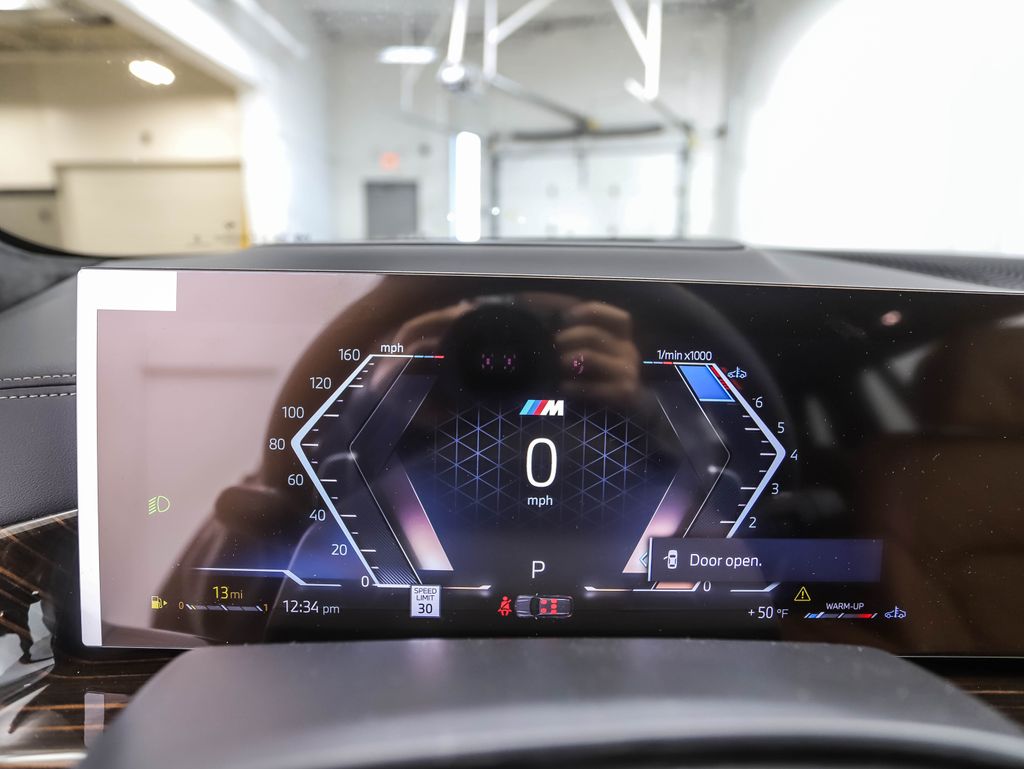 Thumbnail: 2026 BMW X7 - 15