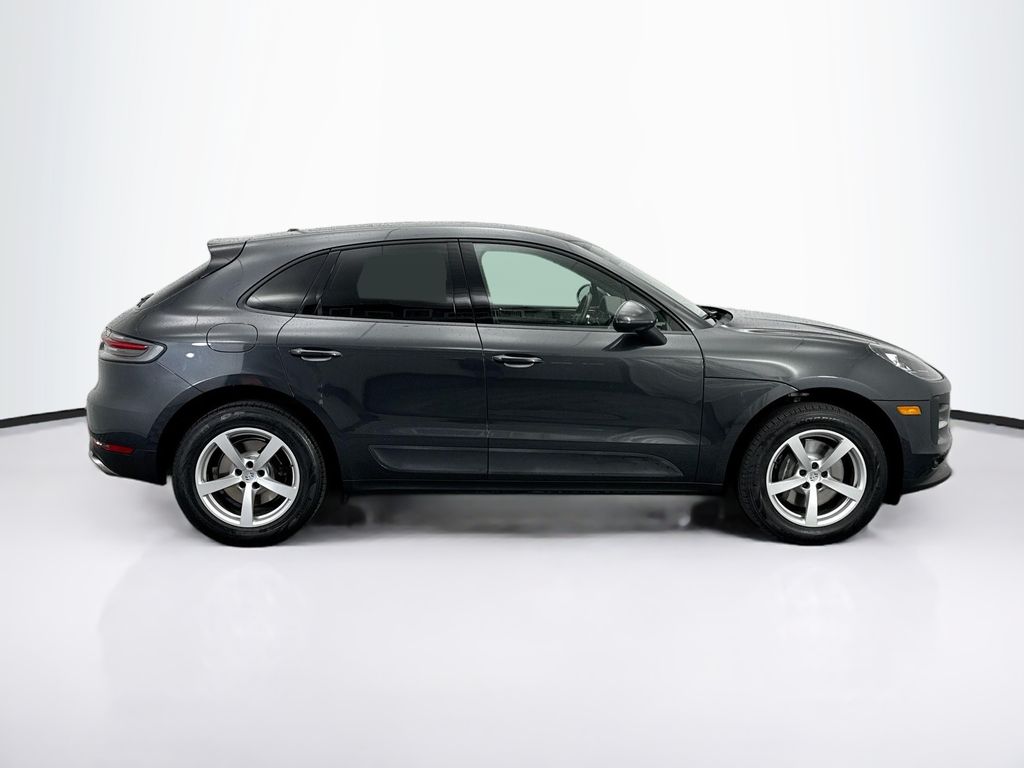 Thumbnail: 2021 Porsche Macan - 4