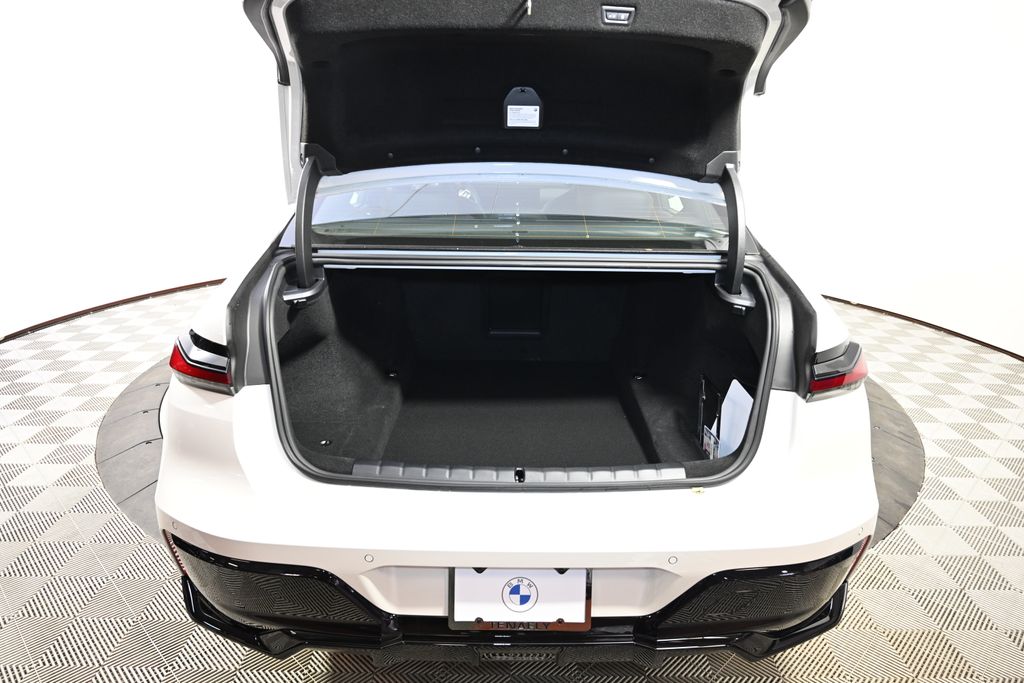 Thumbnail: 2026 BMW 7 Series - 10