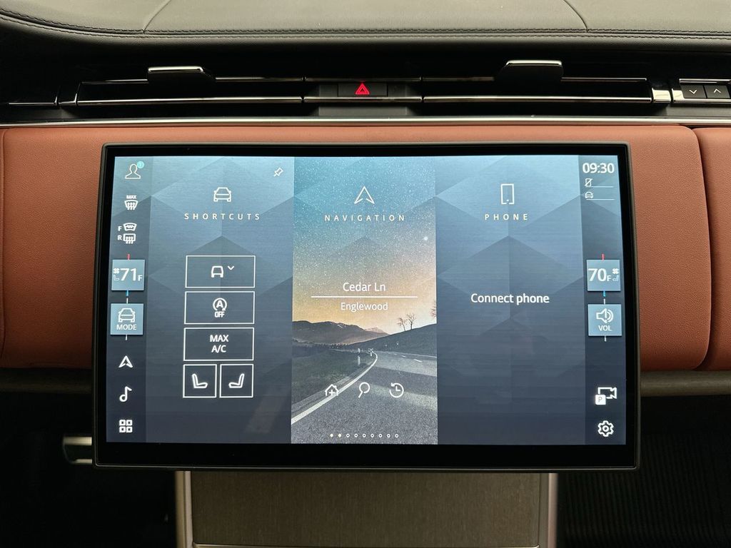 Thumbnail: 2026 Land Rover Range Rover - 27