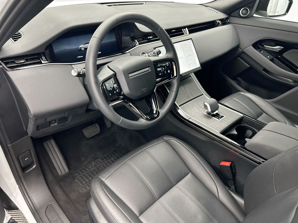 Thumbnail: 2025 Land Rover Range Rover Evoque - 9