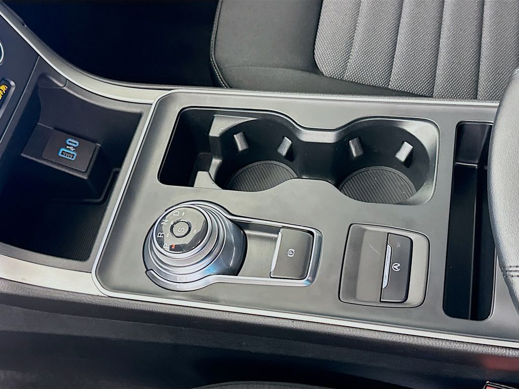 Thumbnail: 2022 Ford Edge - 16