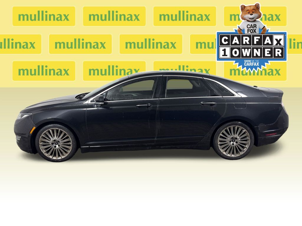 Used 2013 Black Lincoln Base image 12