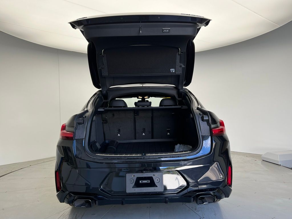 Thumbnail: 2024 BMW X4 - 5