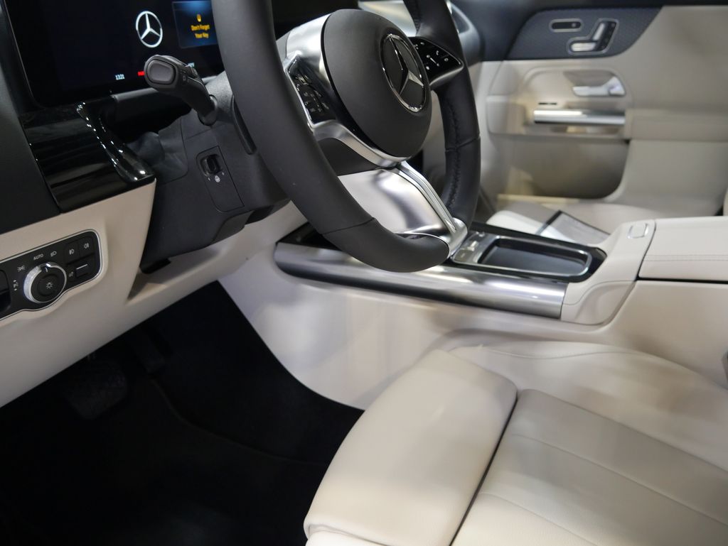 Thumbnail: 2026 Mercedes-Benz GLA - 18