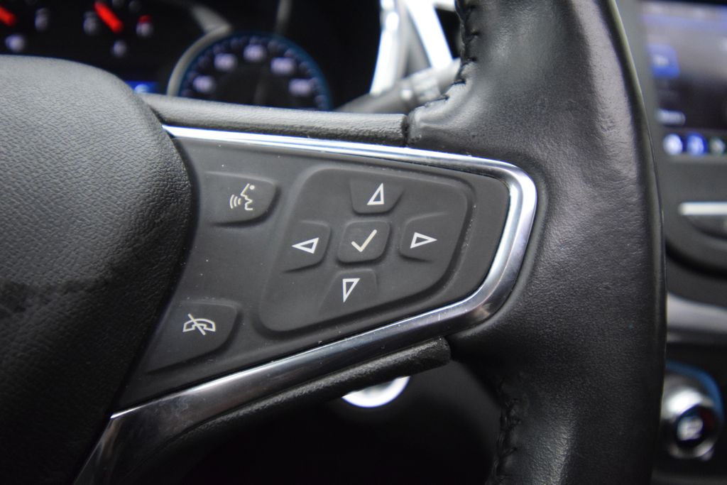 used 2021 Chevrolet Equinox car, priced at $16,400