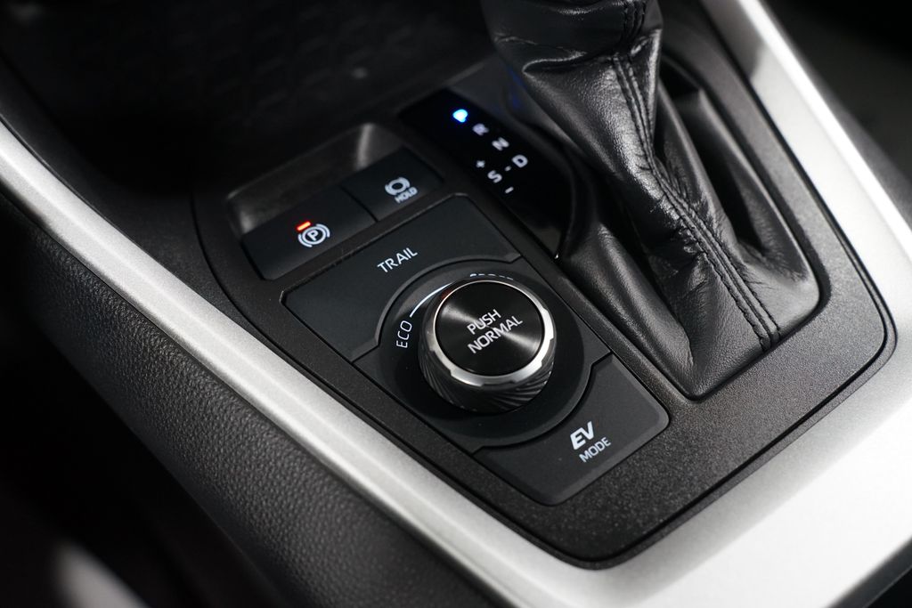 Thumbnail: 2024 Toyota RAV4 - 22