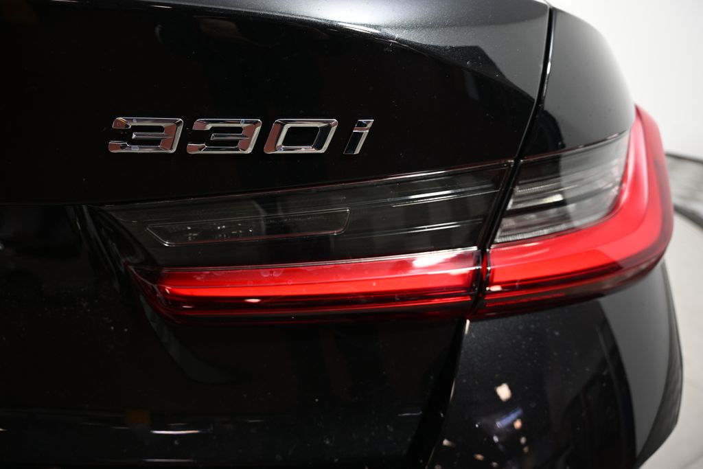 Thumbnail: 2025 BMW 3 Series - 11