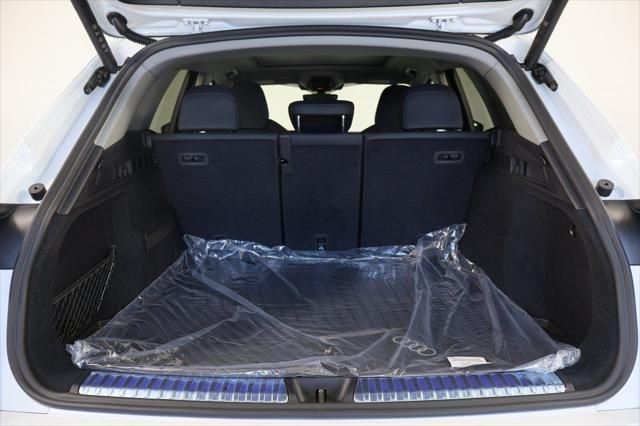 Thumbnail: 2025 Audi Q5 - 6