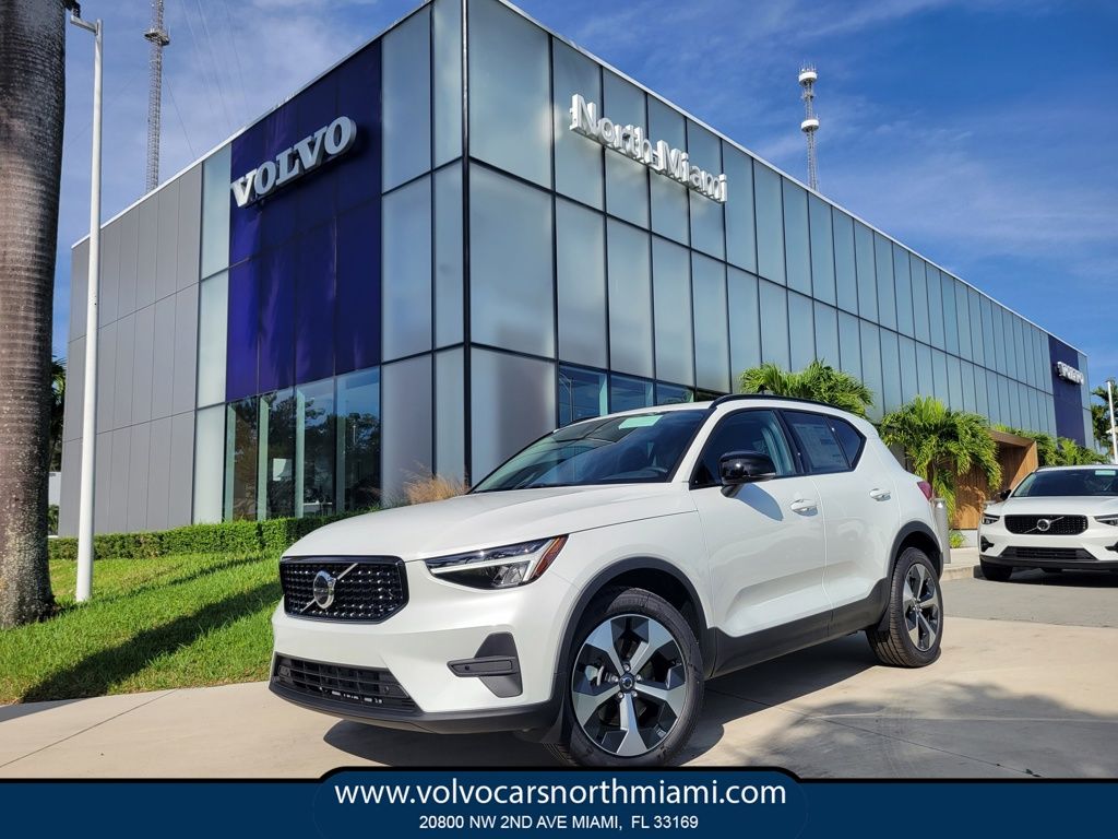 2026 Volvo XC40 Plus