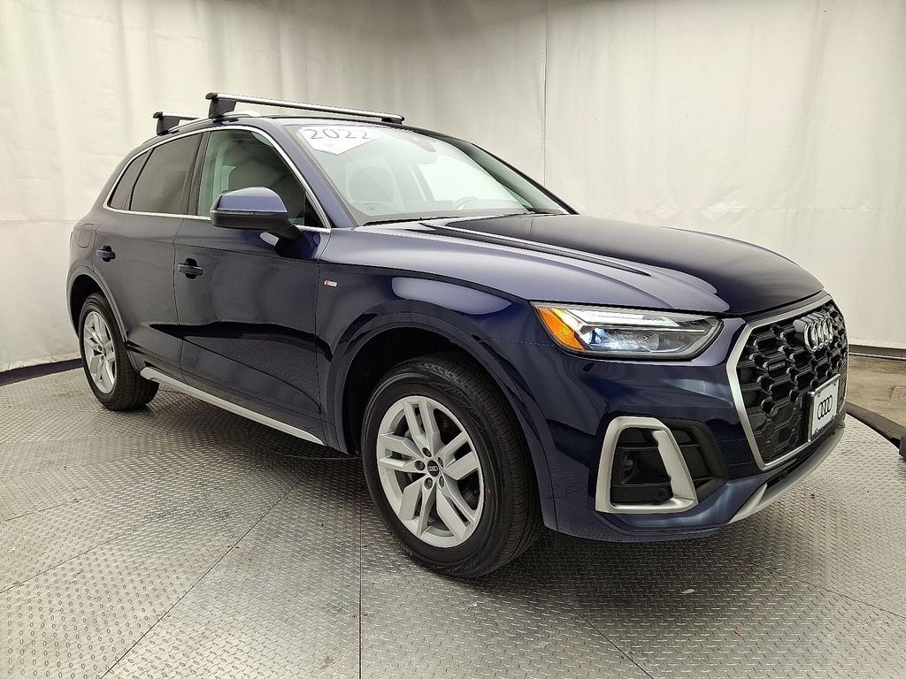 Thumbnail: 2022 Audi Q5 - 3