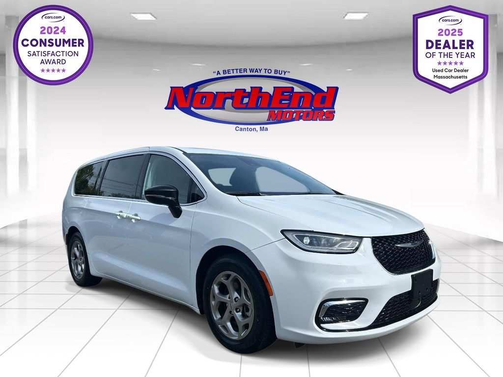 Bright White Clearcoat 2024 Chrysler Pacifica Minivan Front-Wheel Drive 9-Speed Automatic