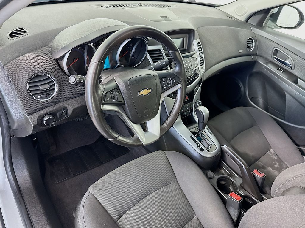 Thumbnail: 2012 Chevrolet Cruze - 9