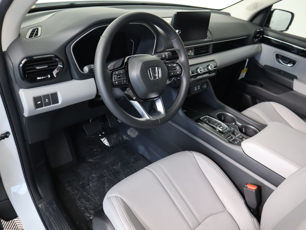 Thumbnail: 2025 Honda Pilot - 9