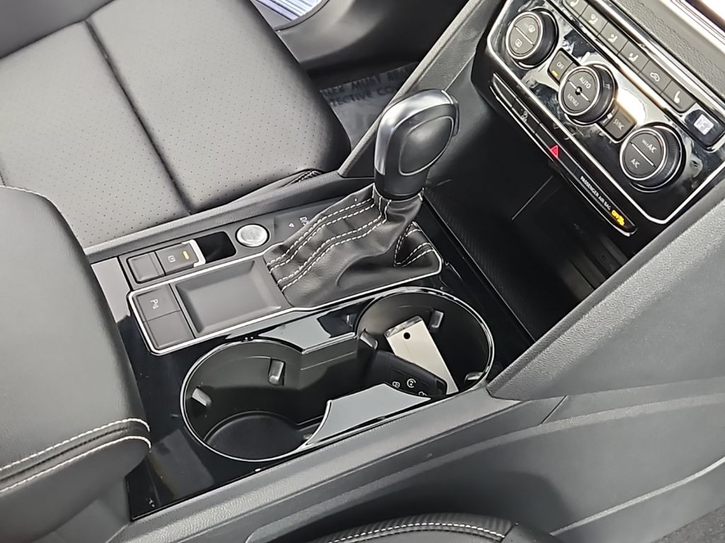 Thumbnail: 2023 Volkswagen Atlas - 15