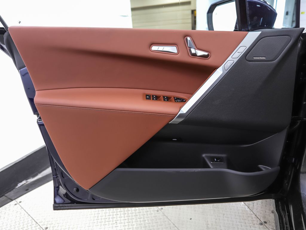 Thumbnail: 2026 BMW iX - 9