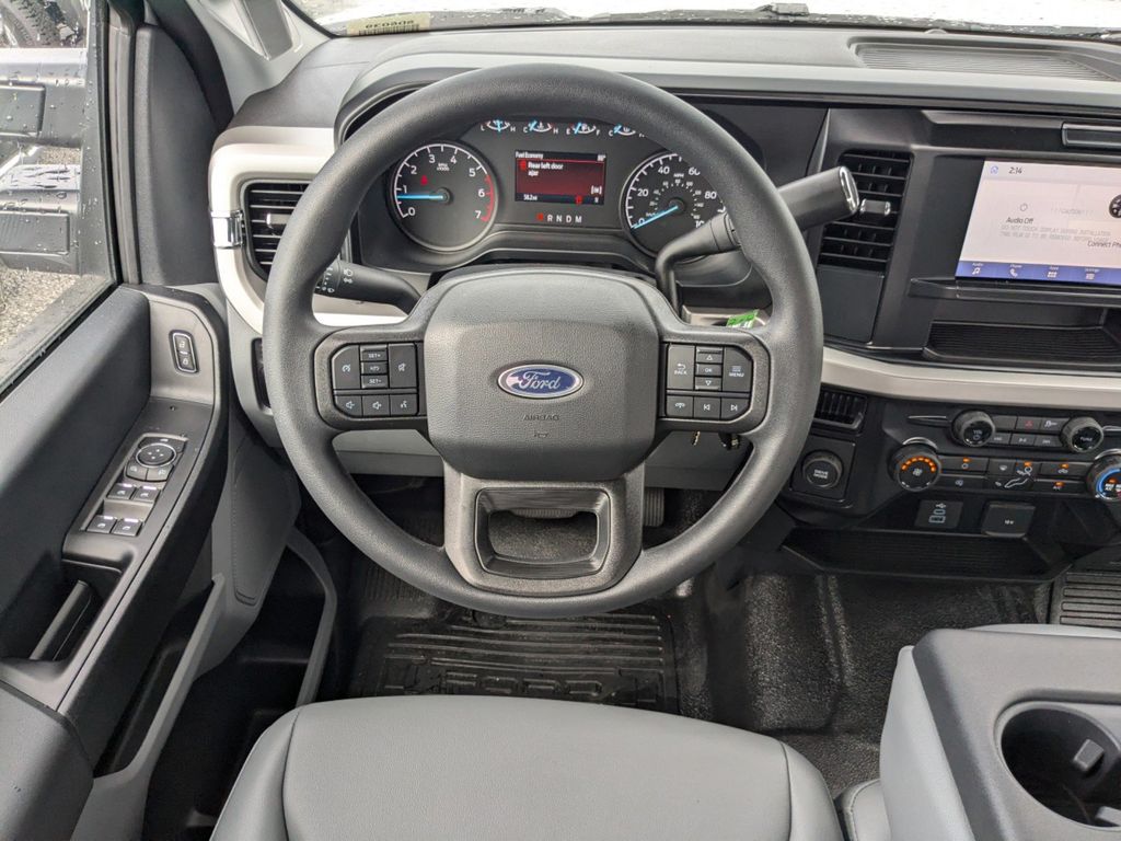 2025 Ford F-250 Super Duty XL