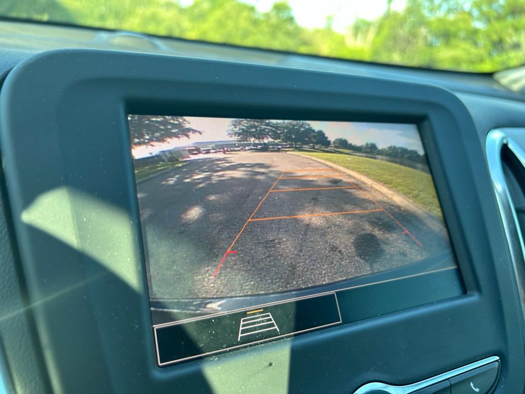 2022 Chevrolet Equinox LS 17