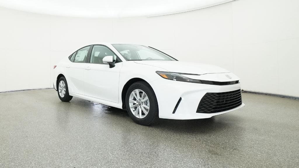 2025 Toyota Camry LE 4