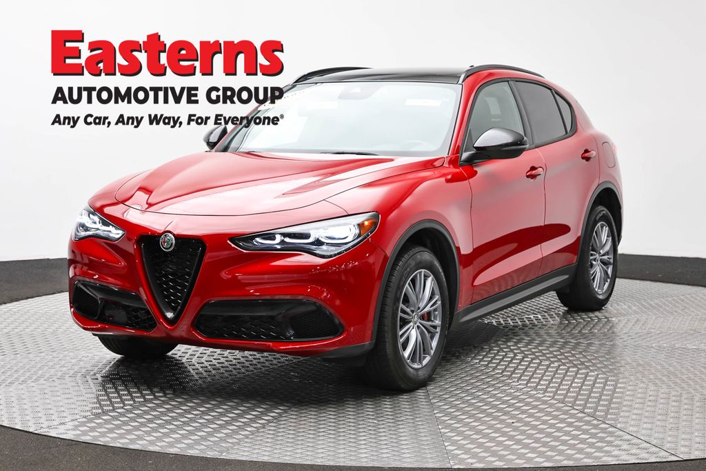 2024 Alfa Romeo Stelvio Sprint AWD's photo