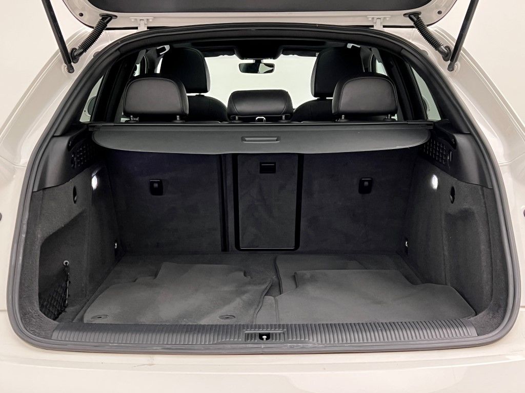 Thumbnail: 2017 Audi Q3 - 11