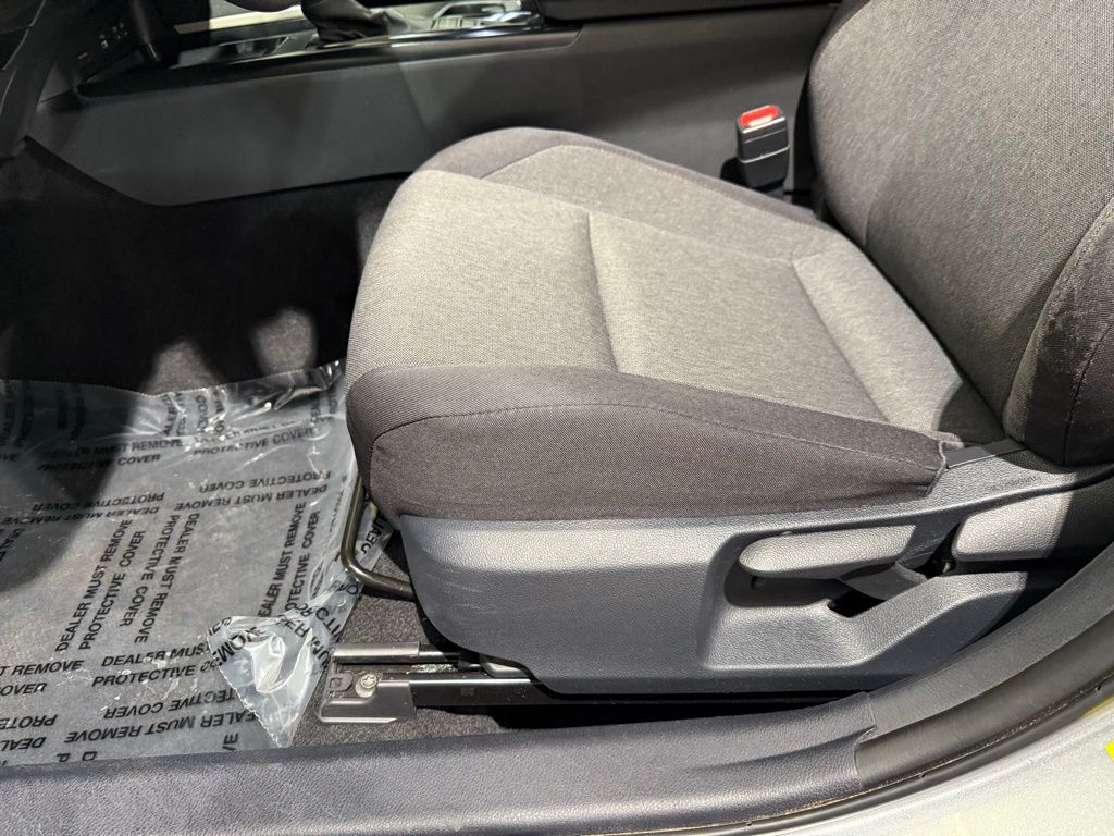 Thumbnail: 2025 Toyota Camry - 13