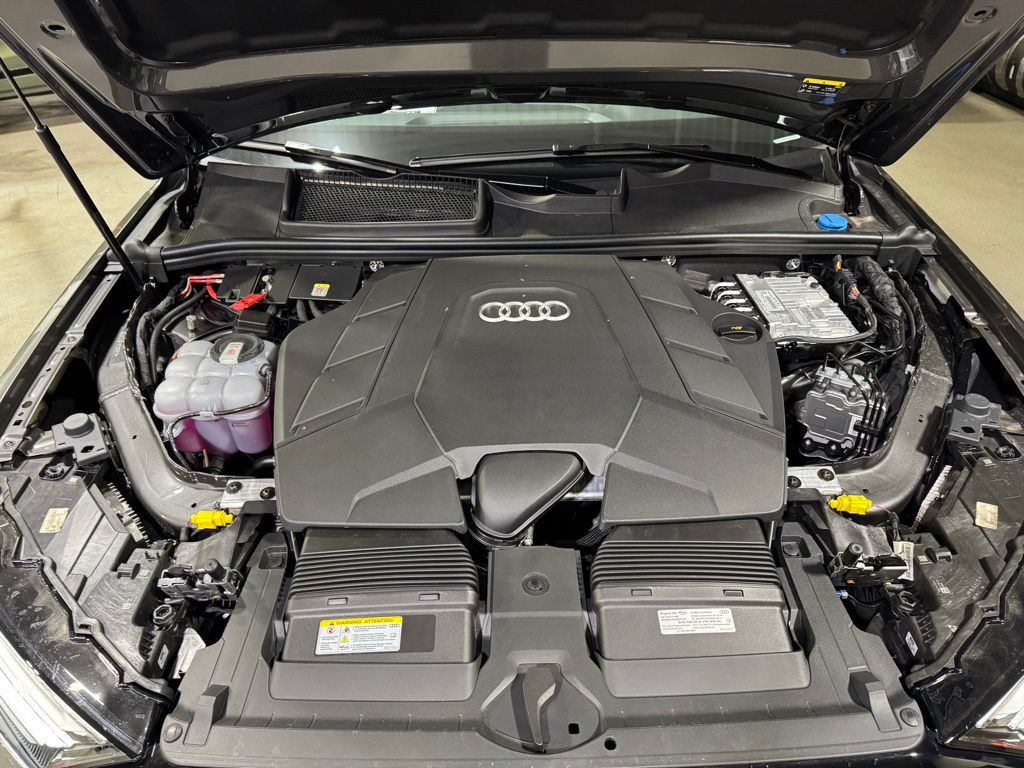 Thumbnail: 2026 Audi Q7 - 10