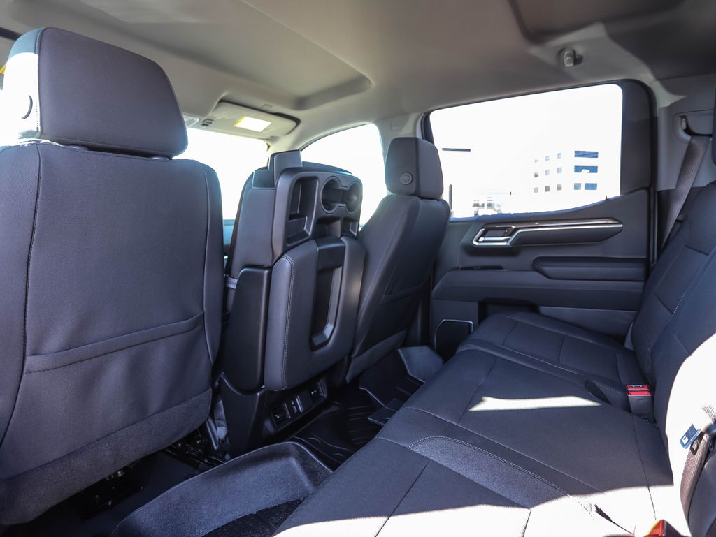 Thumbnail: 2026 Chevrolet Silverado 1500 - 21