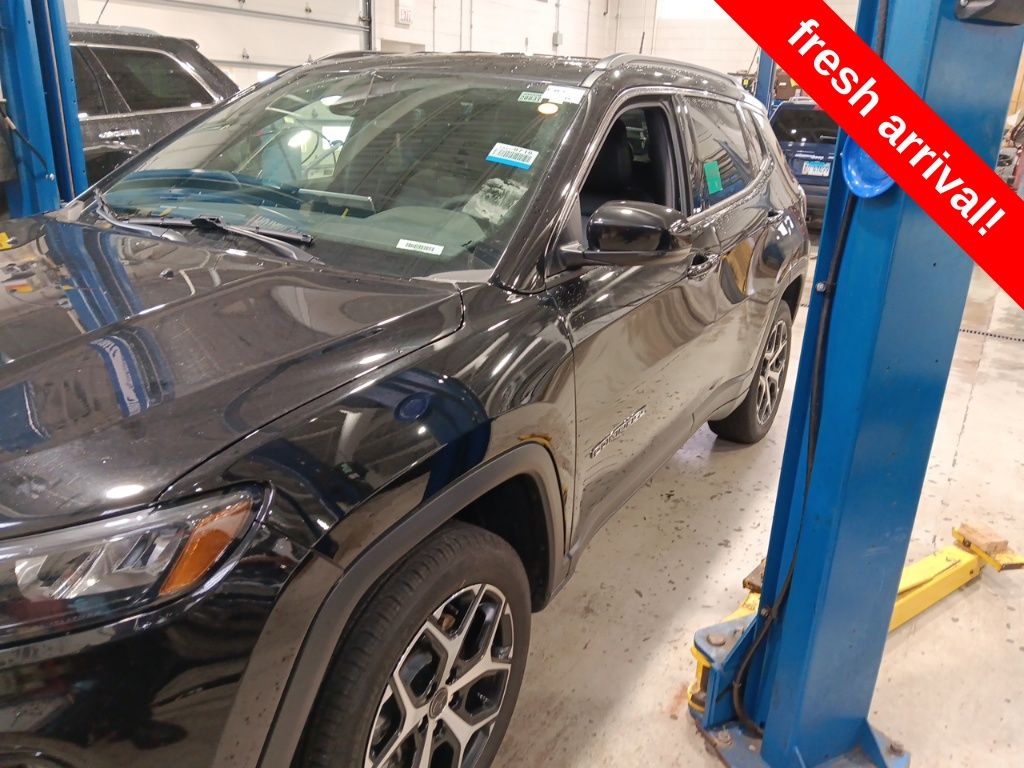 Diamond Black Crystal Pearlcoat 2025 Jeep Compass Limited 4WD SUV / Crossover Four-Wheel Drive 8-Speed Automatic