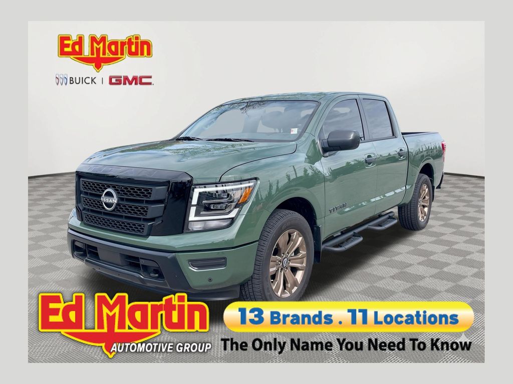  2024 Nissan Titan SV Crew Cab 4WD   