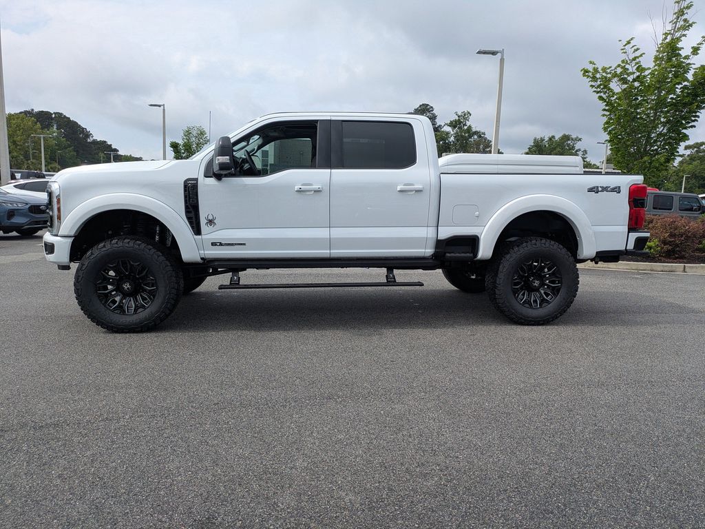 2026 Ford F-250 Super Duty Black Widow